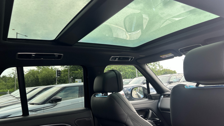 Land Rover Range Rover 3.0 P460e SE 4dr Auto Estate